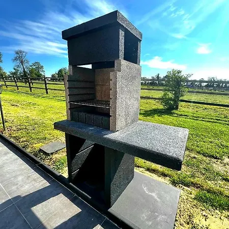 Le Clos De Sur Odon, Un Havre De Paix. Baron-sur-Odon