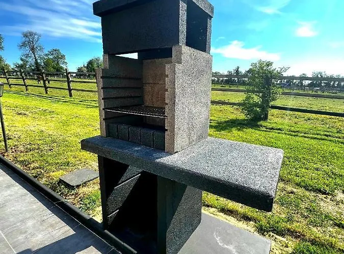 Le Clos De Sur Odon, Un Havre De Paix. Baron-sur-Odon