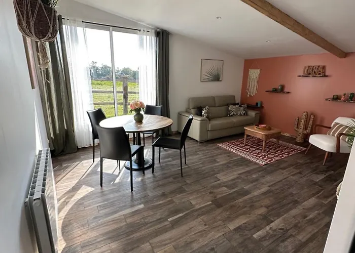 Semesterbostad Le Clos De Sur Odon, Un Havre De Paix. *